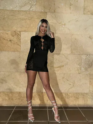 Shelynna content