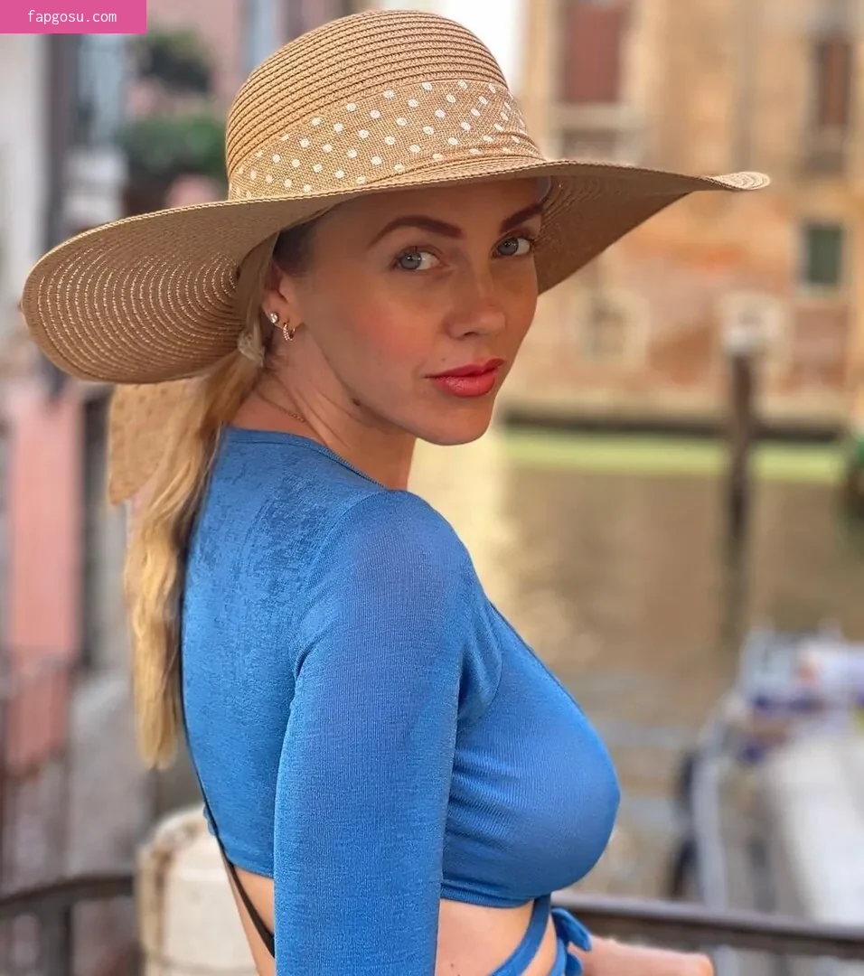 Sexy Julia
