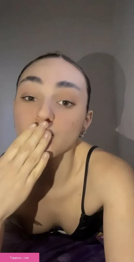 smalljuliii / julilovesdancing