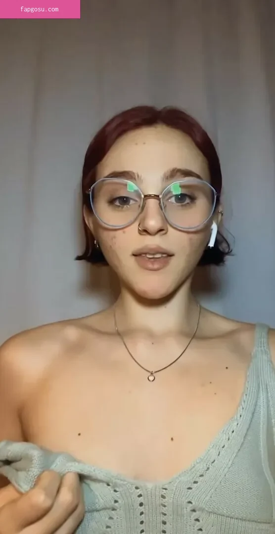 smalljuliii / julilovesdancing