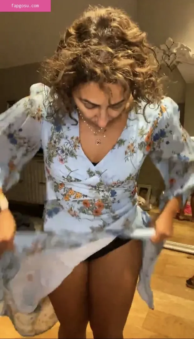 Saira Khan