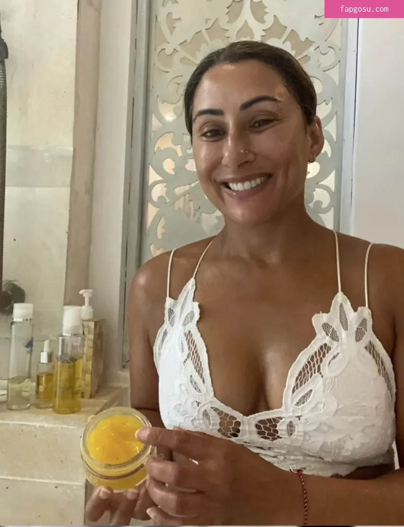 Saira Khan