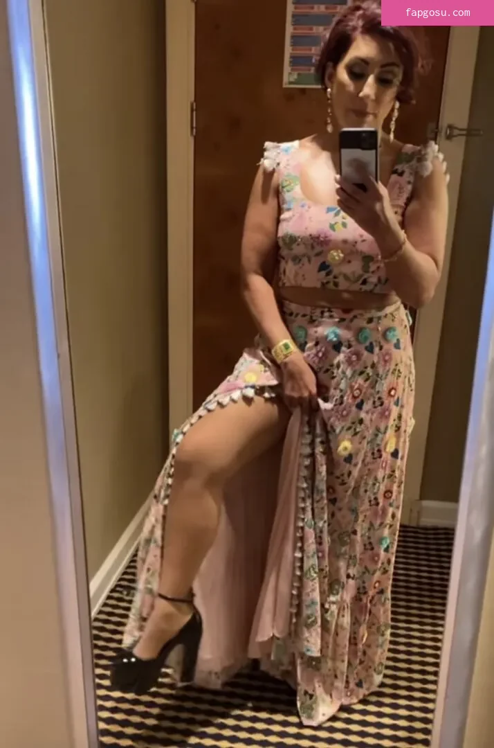 Saira Khan