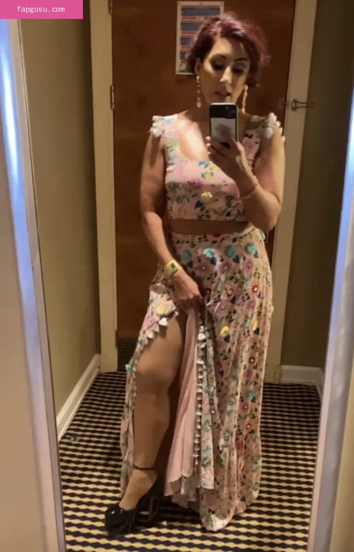 Saira Khan