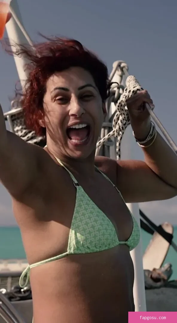 Saira Khan