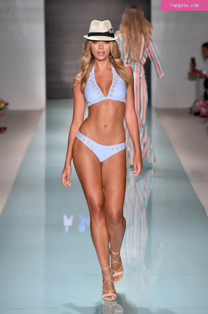 Sandra Kubicka