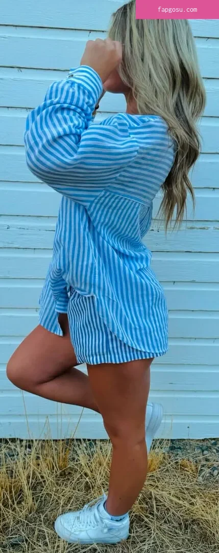 Sarah Lindstrom - Photo #5