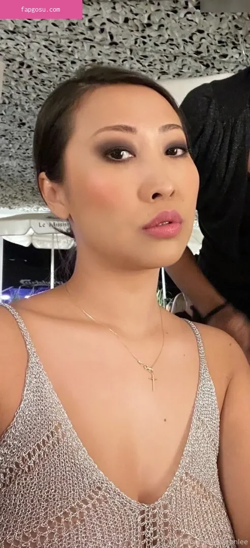 Sharon Lee