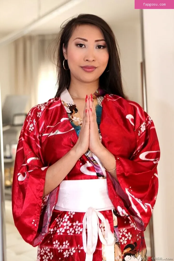 Sharon Lee