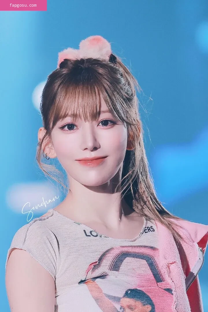 Sakura Miyawaki 宮脇 咲良