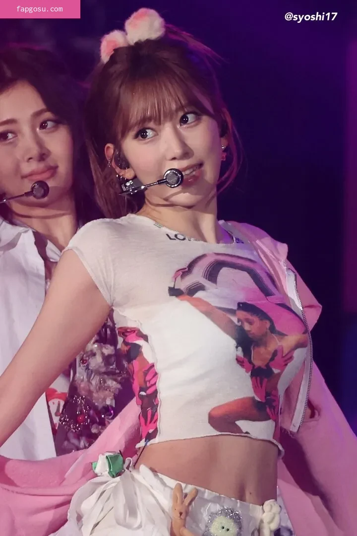Sakura Miyawaki 宮脇 咲良