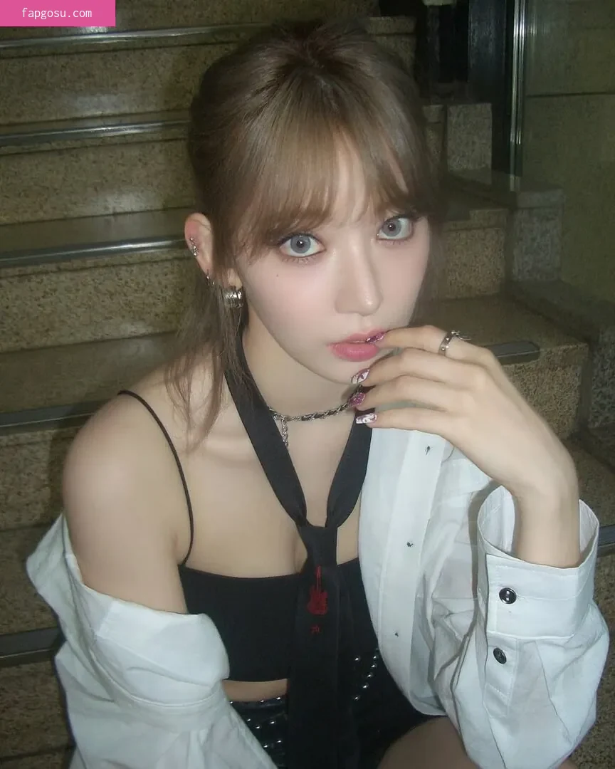 Sakura Miyawaki 宮脇 咲良
