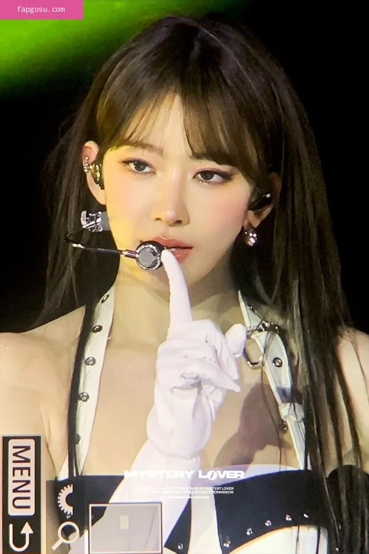Sakura Miyawaki 宮脇 咲良