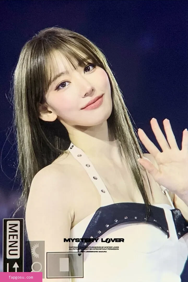 Sakura Miyawaki 宮脇 咲良