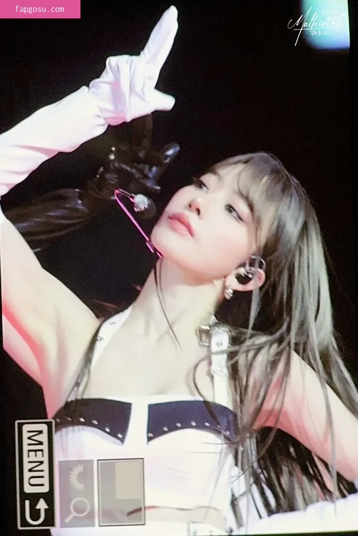 Sakura Miyawaki 宮脇 咲良