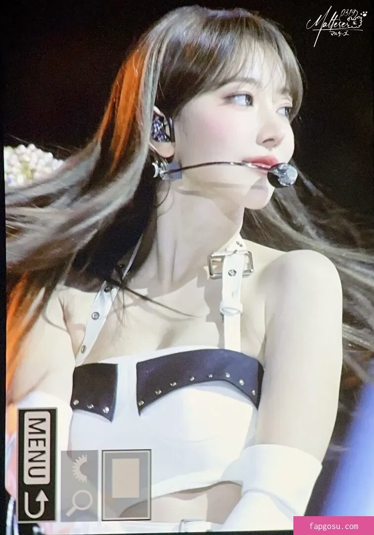 Sakura Miyawaki 宮脇 咲良