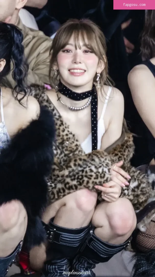 Sakura Miyawaki 宮脇 咲良