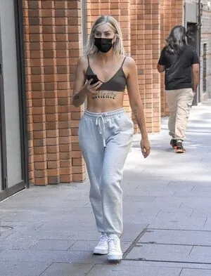 Sam Moitzi content