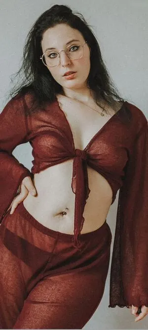 Sara Meier content