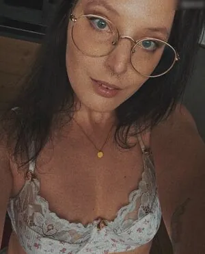 Sara Meier content