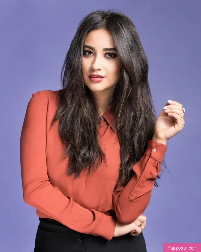 Shay Mitchell - Photo #127