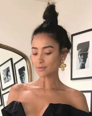 Shay Mitchell