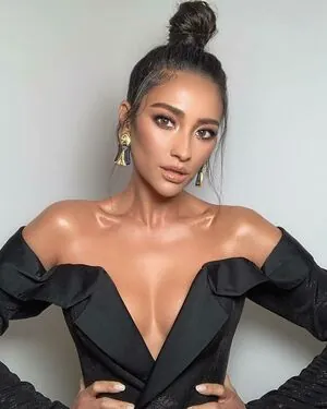 Shay Mitchell
