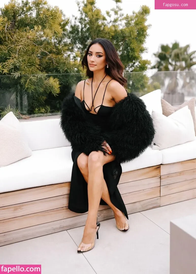 Shay Mitchell - Photo #193