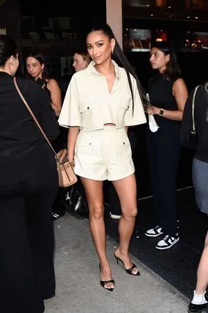 Shay Mitchell