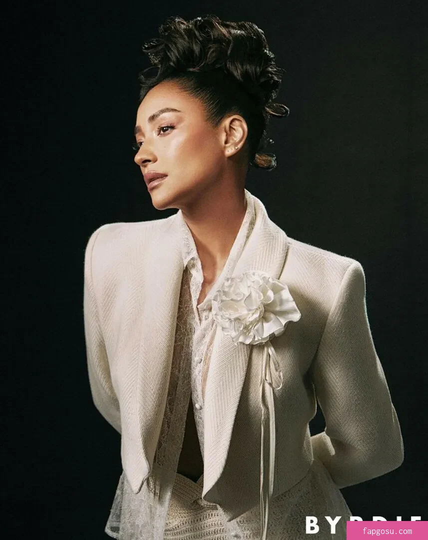 Shay Mitchell - Photo #234