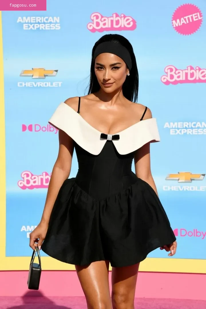 Shay Mitchell - Photo #244