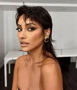 Shay Mitchell