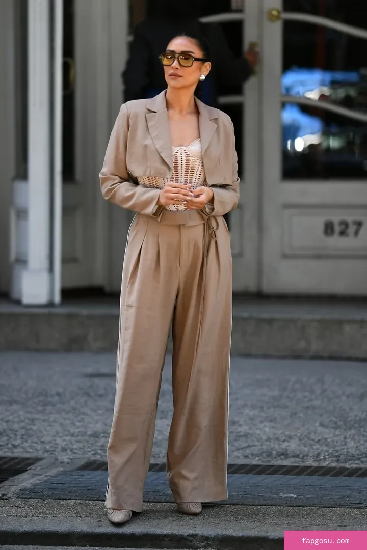 Shay Mitchell - Photo #328