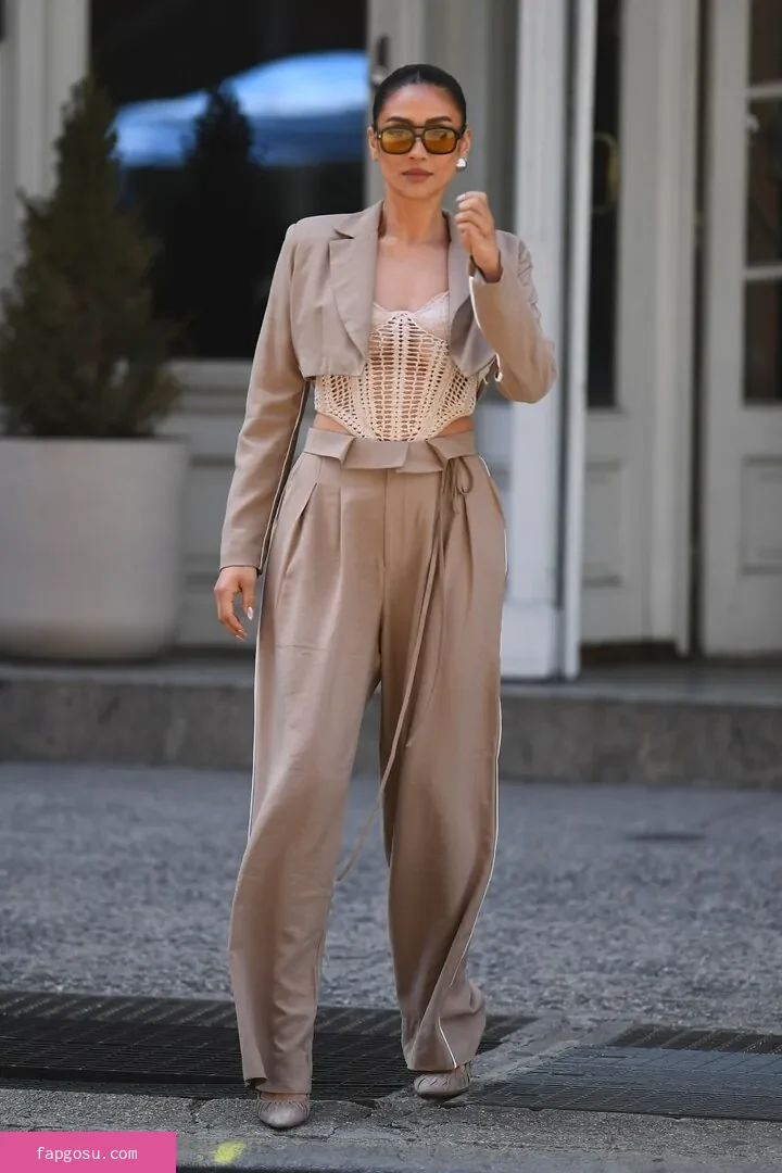Shay Mitchell