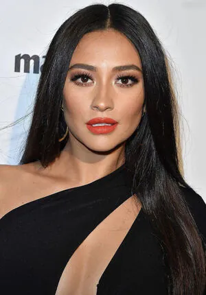 Shay Mitchell