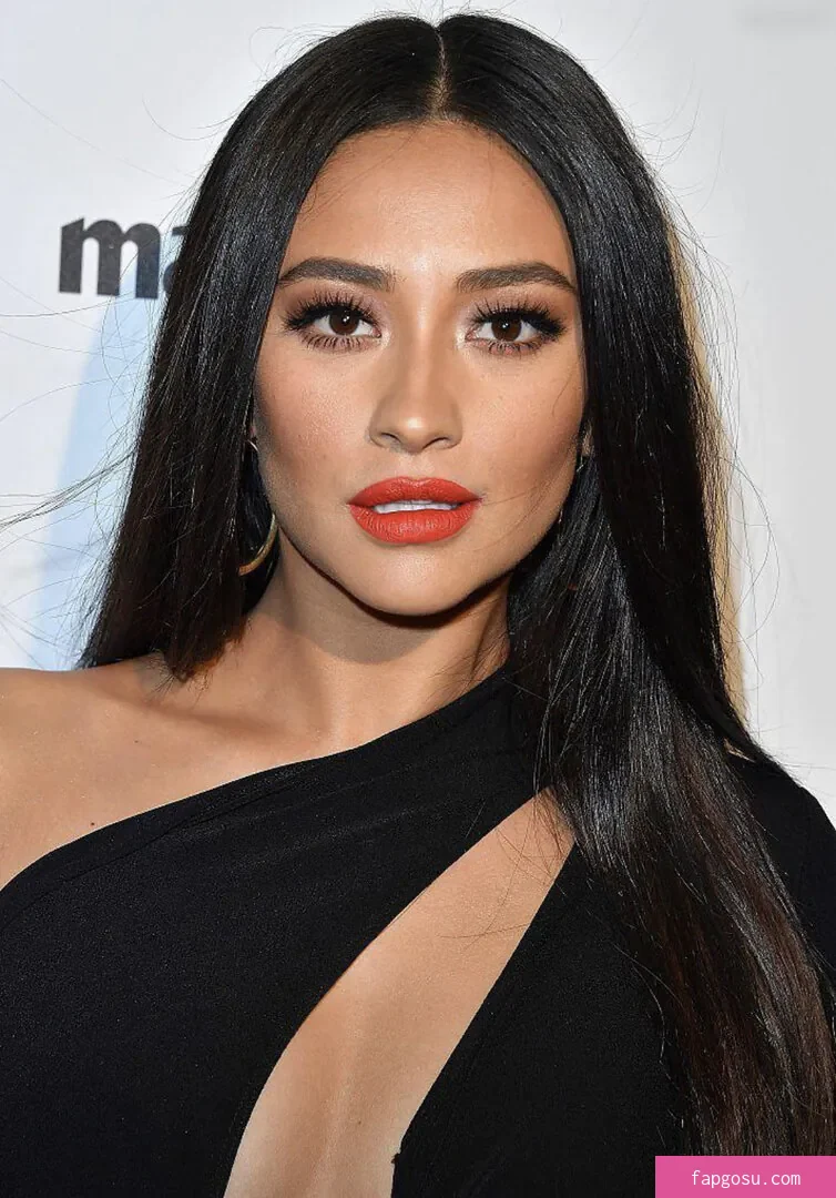 Shay Mitchell - Photo #364