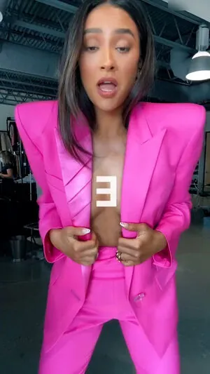 Shay Mitchell