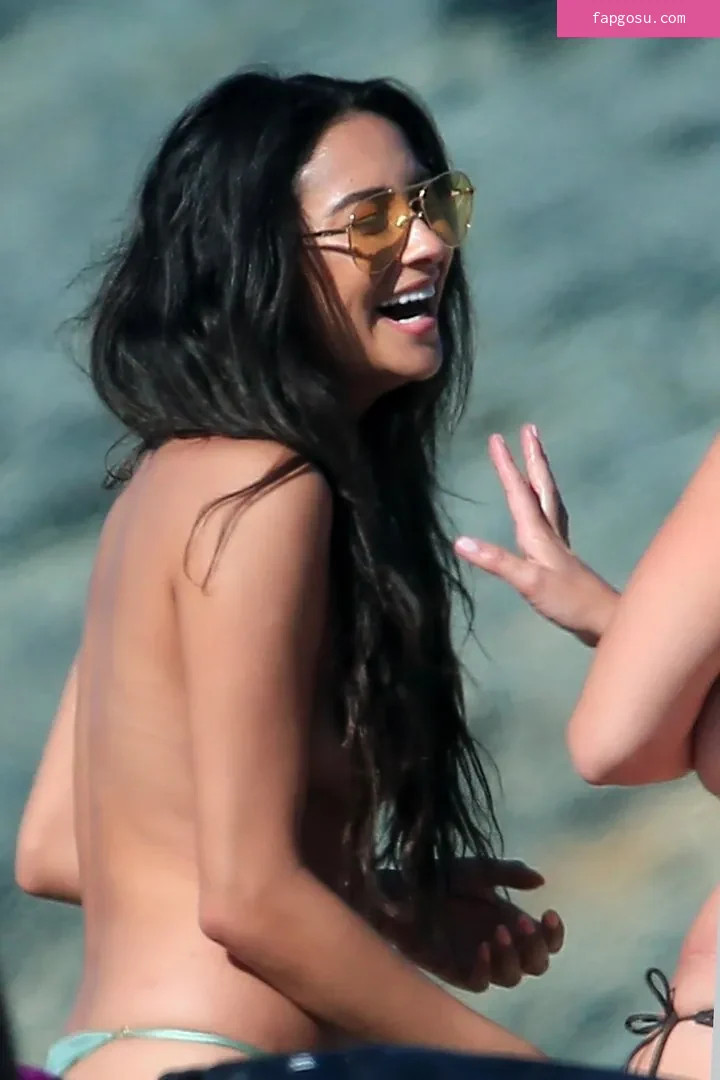 Shay Mitchell - Photo #56