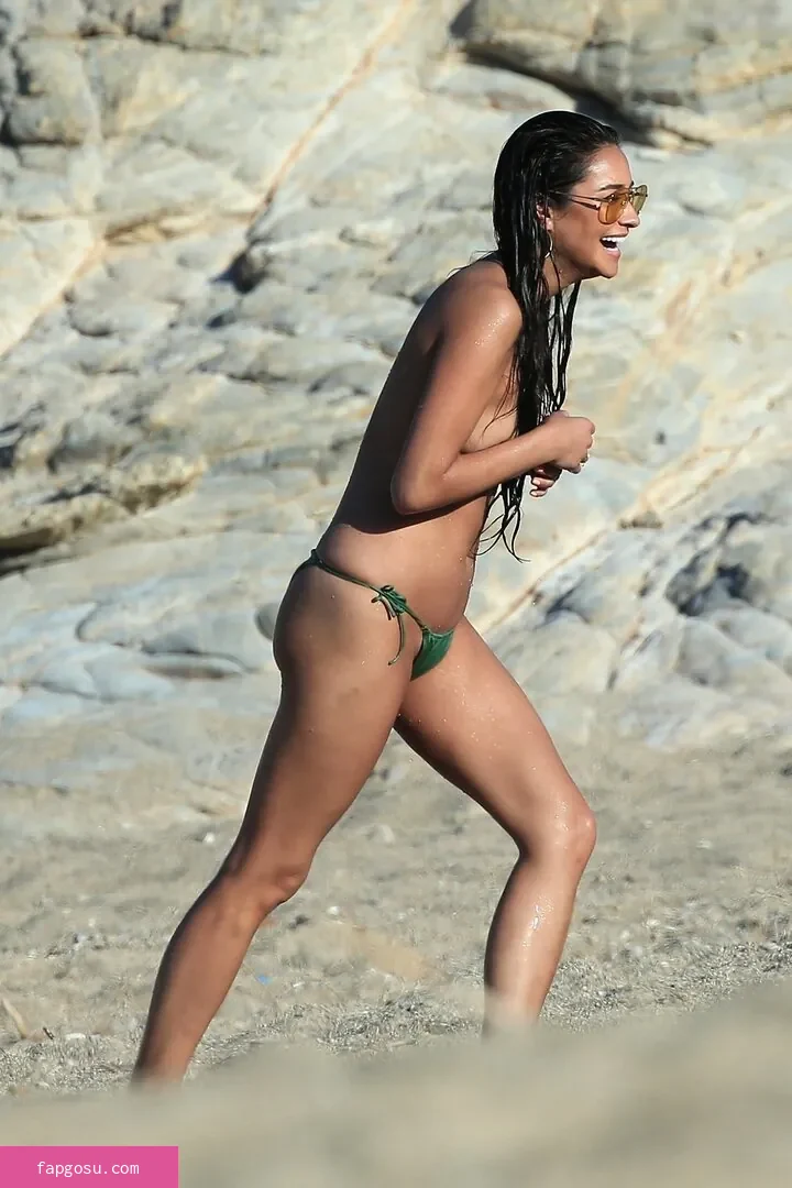 Shay Mitchell - Photo #576