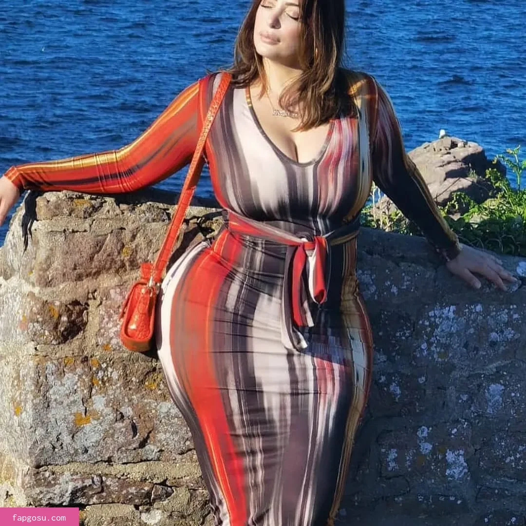 Sara Paris