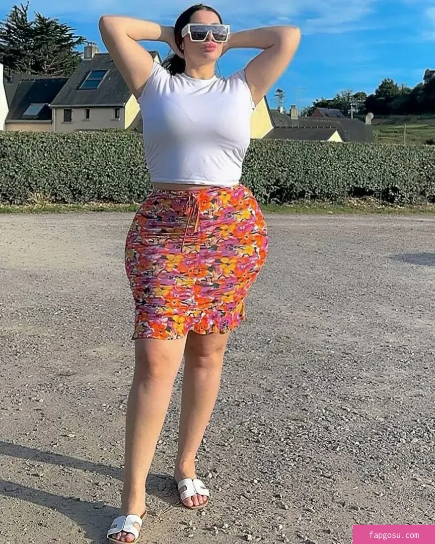 Sara Paris