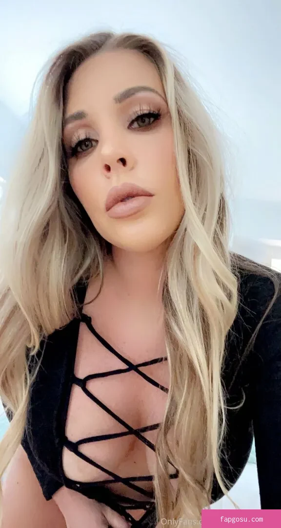 Samantha Saint