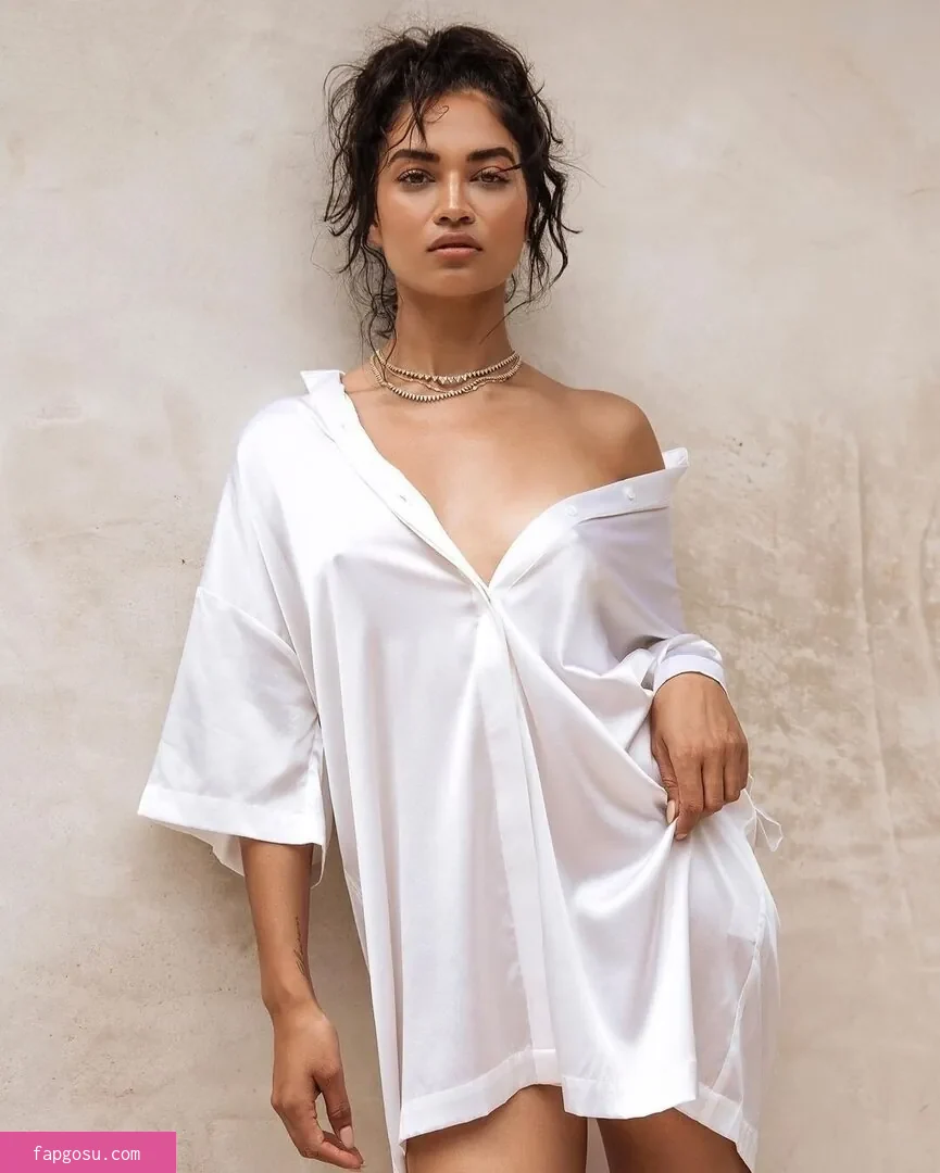Shanina Shaik