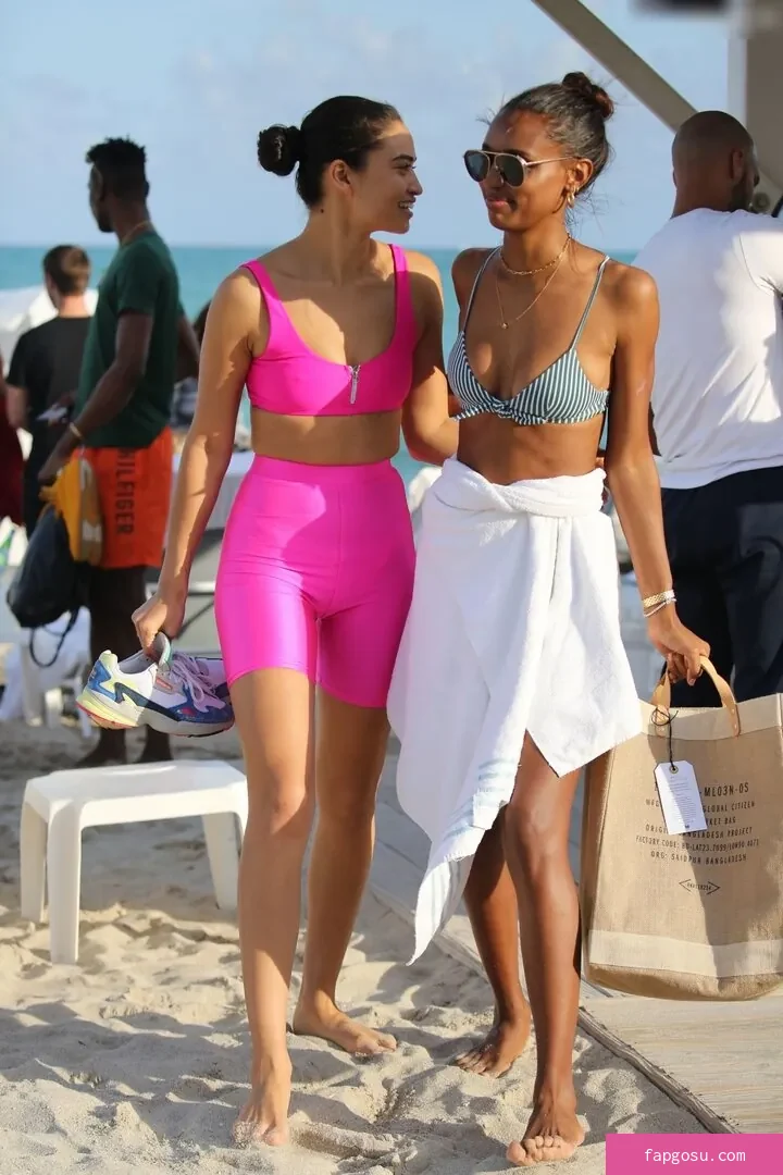 Shanina Shaik