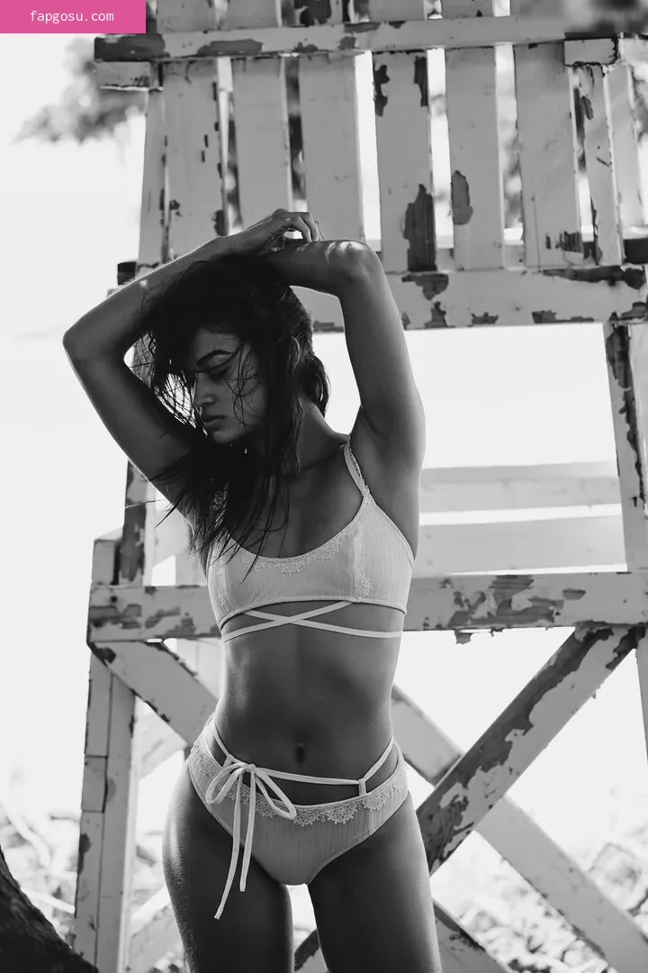 Shanina Shaik