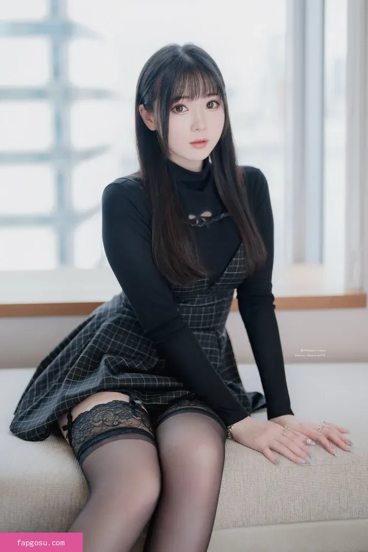 Shimo (霜月/shimotsuki18/shimotsukiTW)