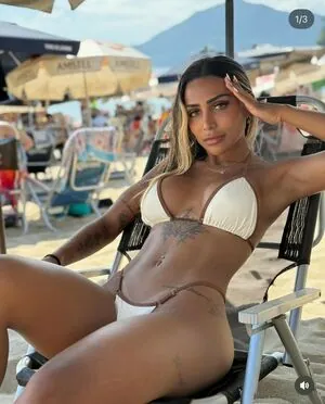 Suellen Souz content
