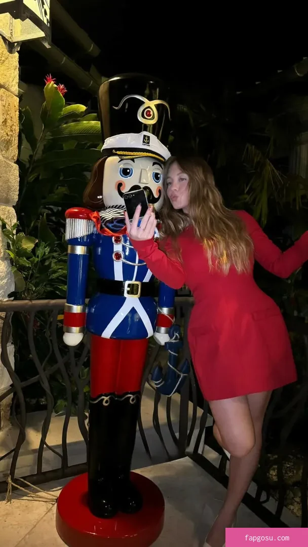 Sydney Sweeney - Photo #1254