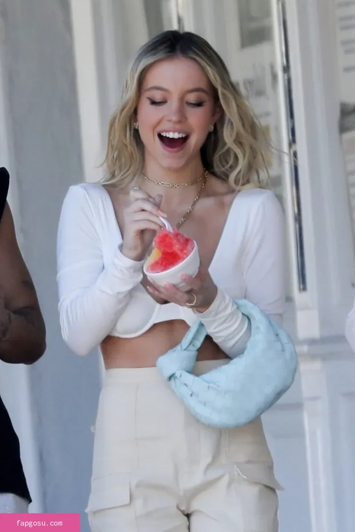 Sydney Sweeney - Photo #1317