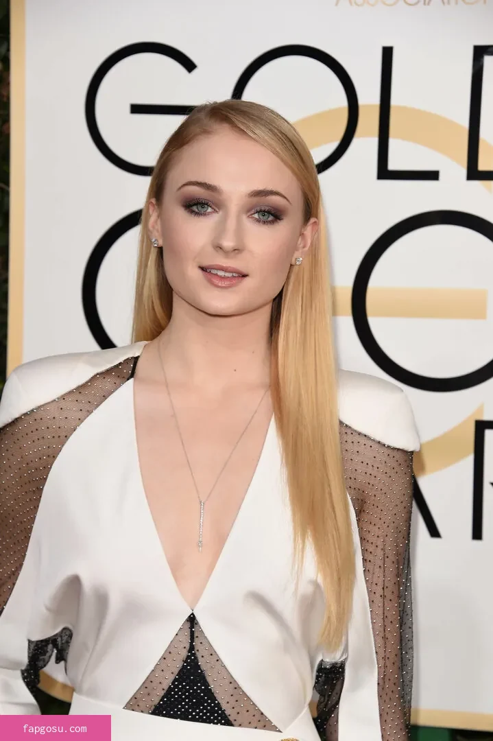 Sophie Turner - Photo #10